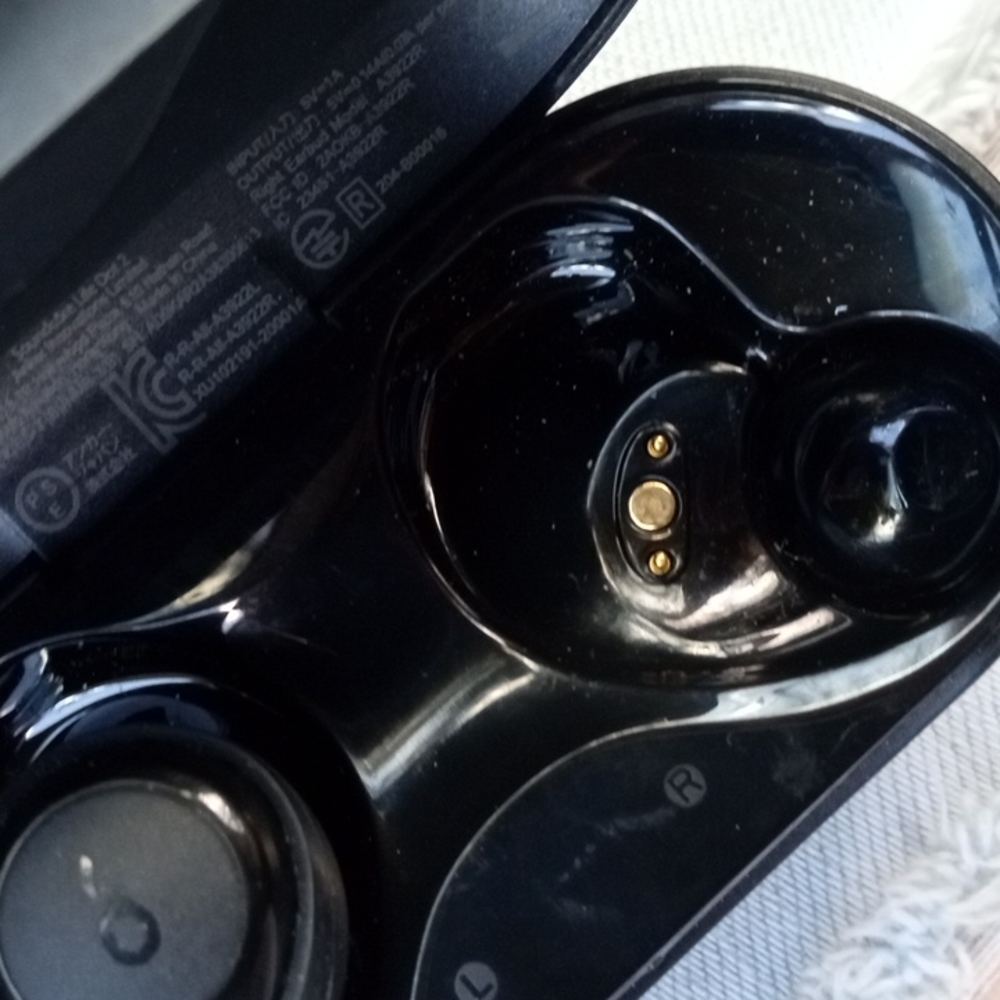 Bluetooth wireless earbuds - Picture 3 of 7